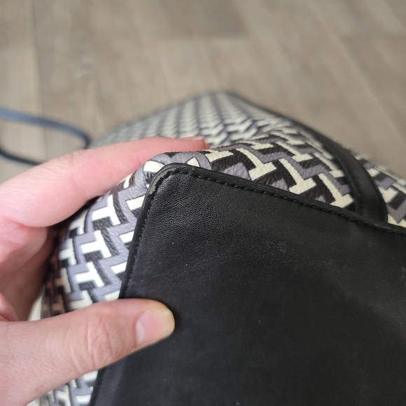 Tory Burch T  Zag Tote - Picture 6 of 13